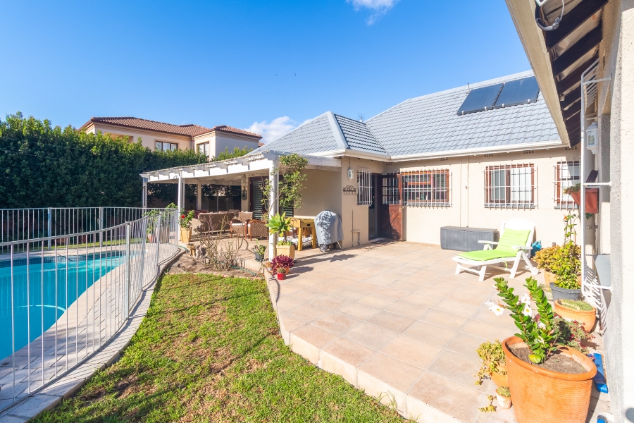 3 Bedroom Property for Sale in Pinelands Western Cape